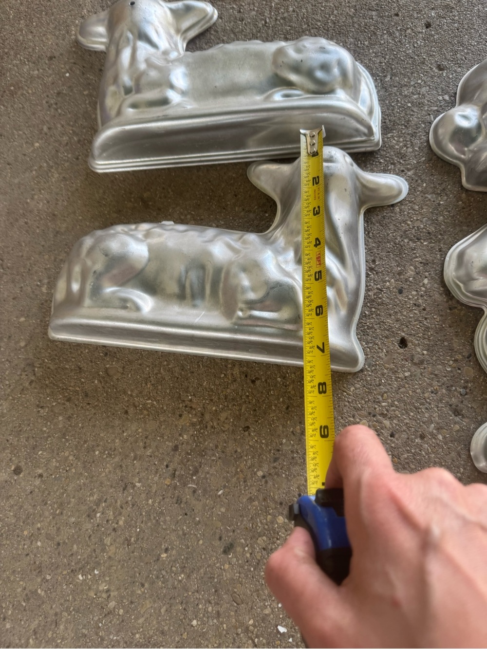 Vintage-Style Silver Lamb Mold Decorative Home Accent